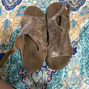 Slightly heeled sandals